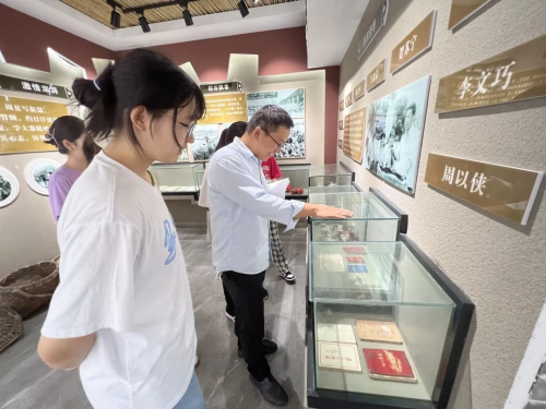 美加墨世界杯官方中文网站建筑学院开展暑期“三下乡” ,乡村文化墙调研及优化提升设计活动